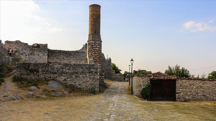 Arnavutluk'ta tarihin tanığı Berat Kalesi