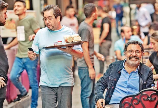 Ahmet Ümit’le yeni İstanbul üzerine