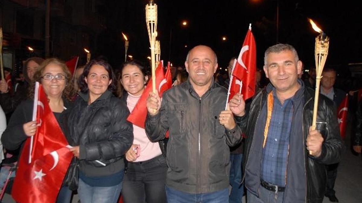 Burdur Haberleri Yüzlerce Burdurlu Cumhuriyet İçin Yürüdü Son