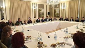 Putin o ailelerle bir araya geldi