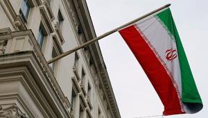 İrandan Macronun füze programı önerisine ret