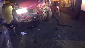 Otomobil park halindeki araçlara çarptı