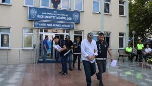 Yardıma muhtaç ailelere giden kömürleri değiştiren şüpheliler adliyede