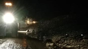 Şavşat-Artvin karayolu ’heyelan’ nedeniyle ulaşıma kapandı