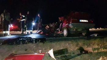 Hurdaya döndü! Ölü ve yaralı var Hurdaya döndü! Ölü ve yaralı var