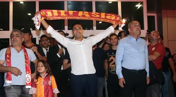 Galatasarayın yeni transferi Falcao... Tam bir aile babası
