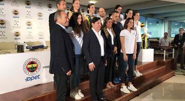 Fenerbahçe Opet Kadın Voleybol Takımında sponsorluk anlaşması