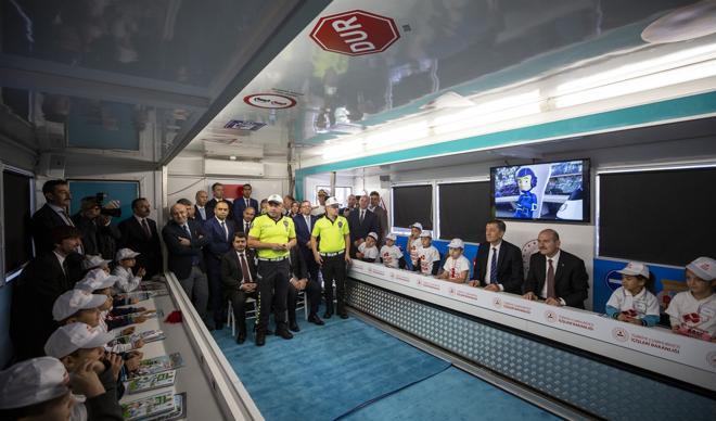 Mobil Trafik Eğitim TIR’ı yola çıkıyor Mobil Trafik Eğitim TIR’ı yola çıkıyor