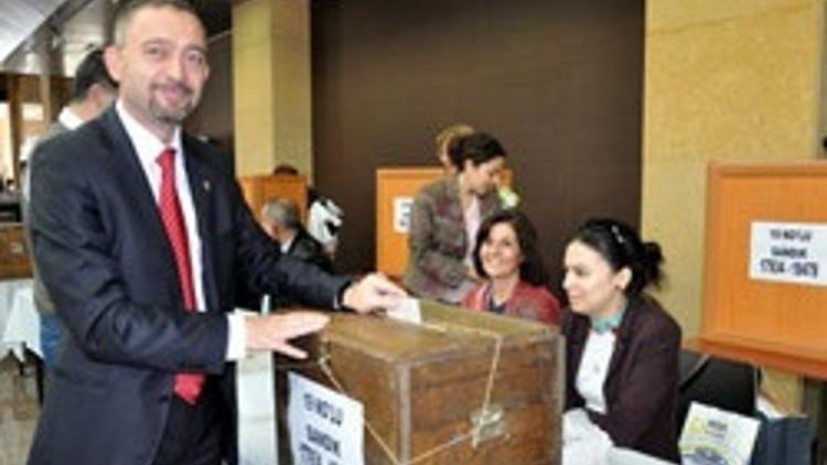 Kocasakal yeniden başkan