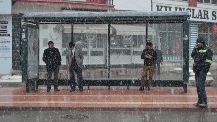 Meteoroloji'den birçok bölge için kar, yağmur, fırtına ve don uyarısı