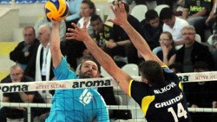 Fenerbahçe galibiyetle baÅŸladı