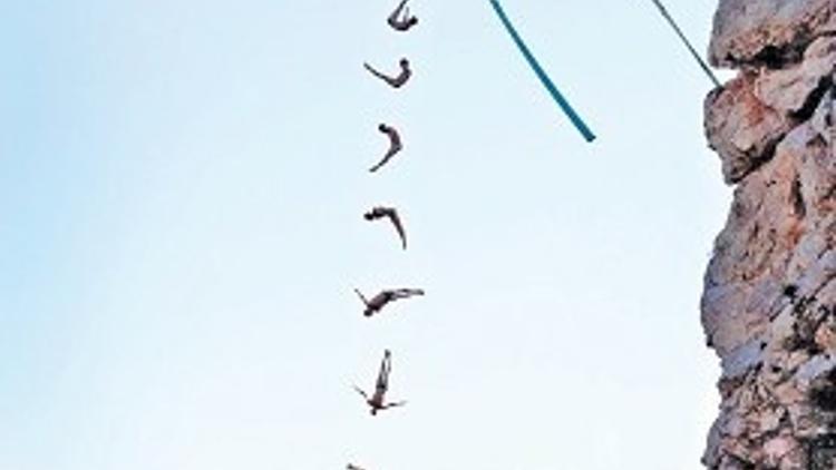 Red Bull Cliff Diving’de ORLANDO fırtınası