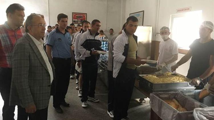 Manisa'da hastaneye kaldırılan askerler için son açıklama Bakan'dan