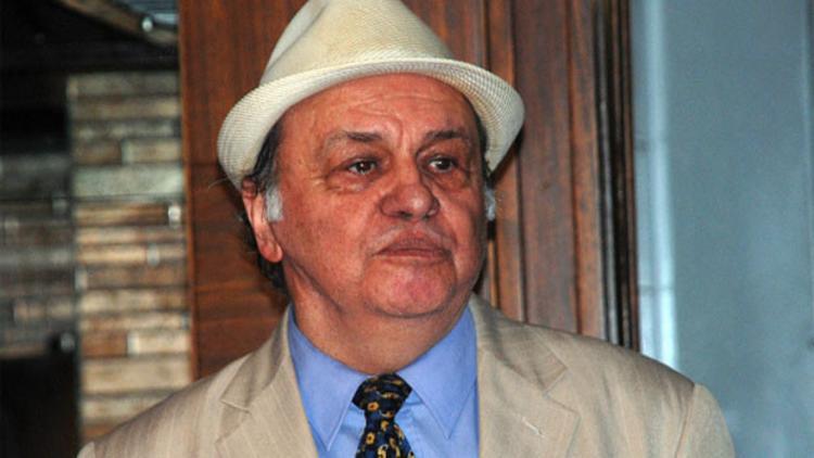 Usta oyuncu Ferdi Merter, evinde talihsiz bir kaza geçirdi
