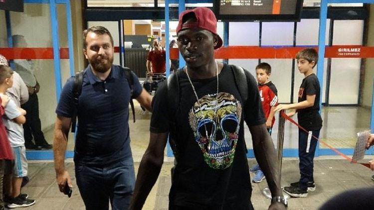 Toure ve Ayuk Trabzonspor için Türkiye'ye geldi