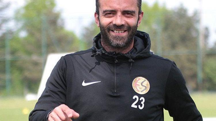 Semih Şentürk KKTC yolcusu