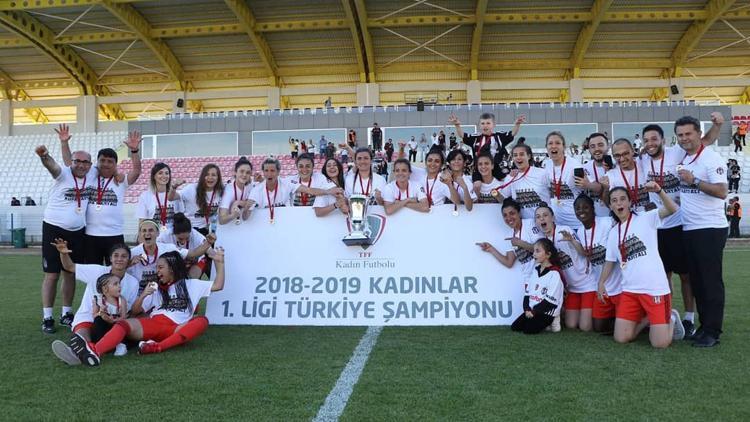 Beşiktaş'ın Şampiyonlar Ligi'ndeki rakipleri belli oldu!