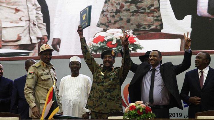 Son dakika... Sudan'da Anayasal Bildiri anlaşması imzalandı