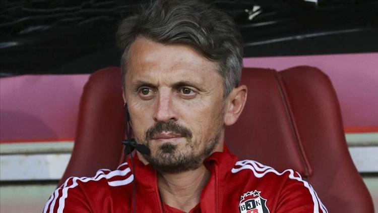 Orhan Ak kimdir?