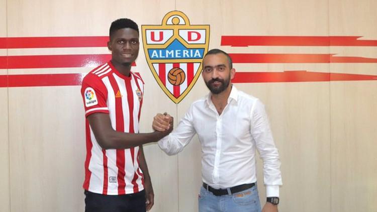 Almeria, James Ozornwafor'u açıkladı