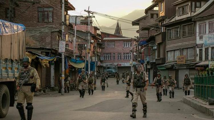 Pakistan Cumhurbaşkanı: Hindistan Keşmir'de ateşle oynuyor