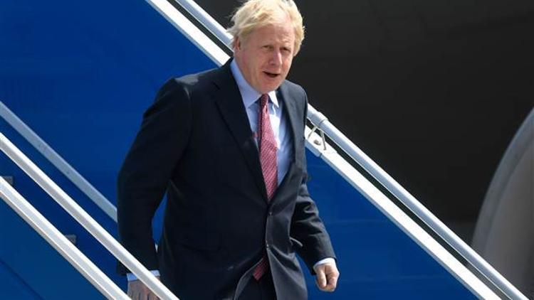 Boris Johnson G7 Zirvesi için Fransa'da