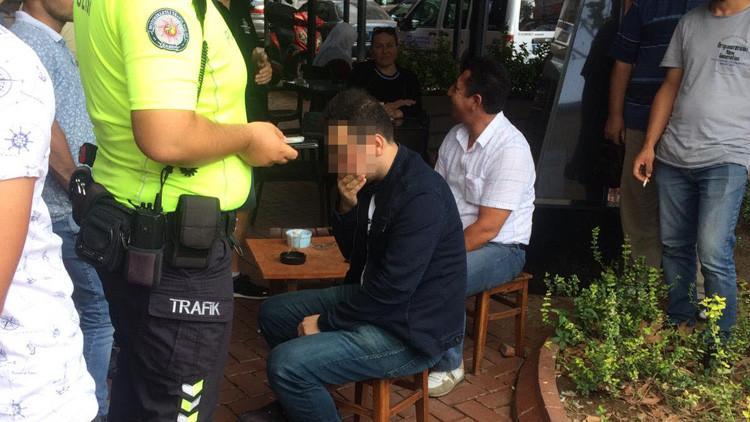 İğrenç olay! Gizlice yaklaşıp fotoğraf çekiyordu...