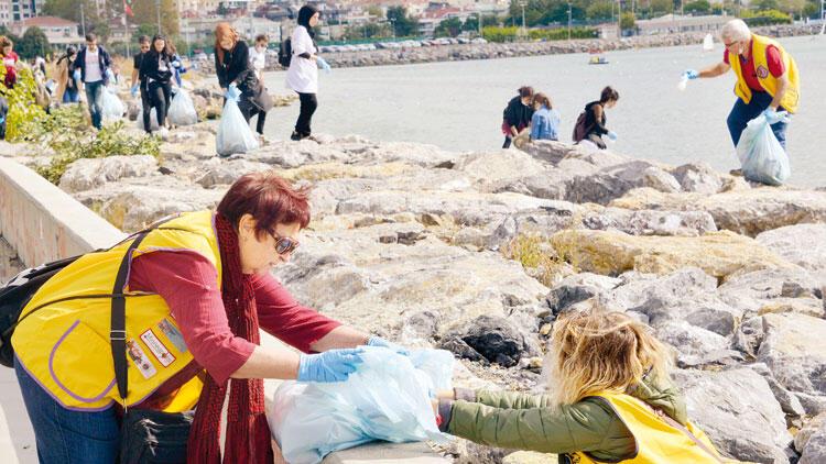 Sadece İstanbul’dan 60 ton çöp çıktı