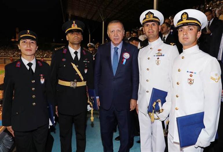 Cumhurbaşkanı Erdoğan: Şehit ailelerini kapı önüne koyanları biz de kapının önüne koyarız