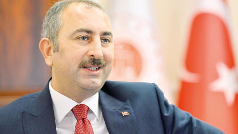 Adalet Bakanı Abdulhamit Gül: Eleştiriler ceza konusu olmamalı