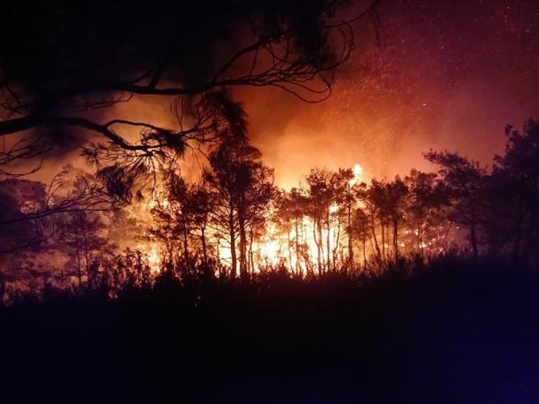 Dün gece başladı Söndürme çalışmaları sürüyor...