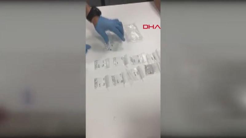 İstanbul Havalimanı'nda kaçak pırlantayla yakalandı