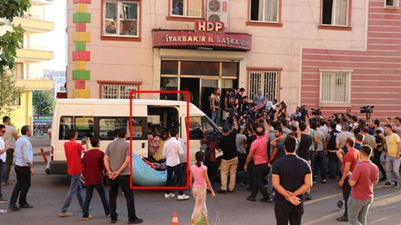 HDP önündeki oturma eyleminde "battaniye" gerginliği