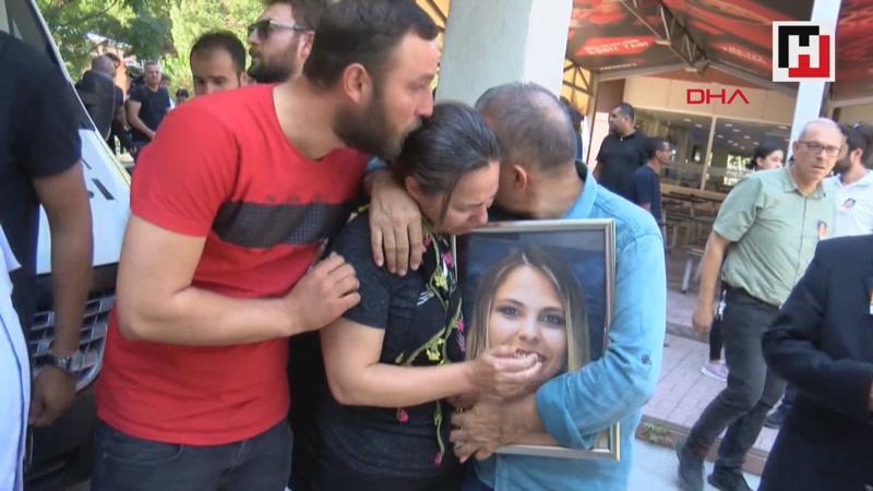 Hayatını kaybeden Sezen için Ege Üniversitesi'nde tören düzenlendi