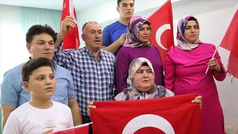 Kayaalp ailesinin şampiyonluk sevinci