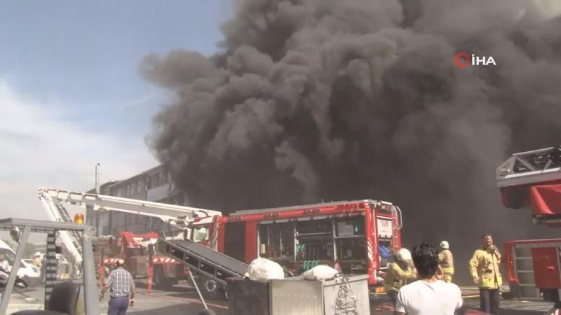 Başakşehir'de sanayi bölgesinde yangın