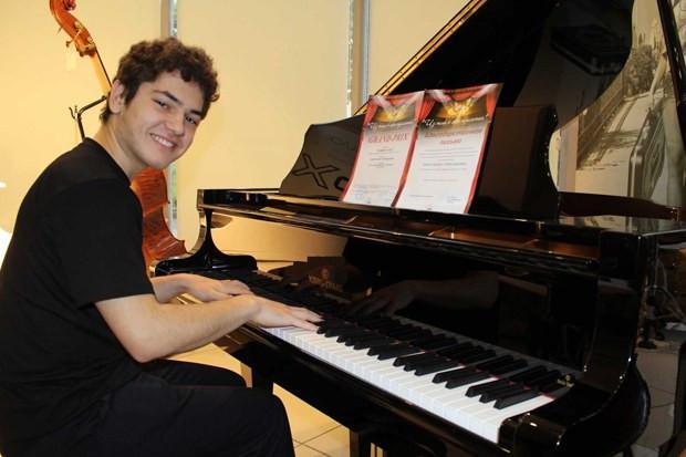 Suriyeli müzik dahisi Türk vatandaşı oldu