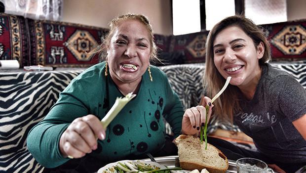 Pisire Pisire Yeryuzunde Tavuk Mavuk Kalmadi Son Dakika Magazin Haberleri Pisire Pisire Yeryuzunde Tavuk Mavuk Kalmadi Son Dakika Magazin Haberleri