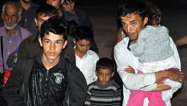 Egede kaçak teknesi battı: 14ü çocuk 34 ölü