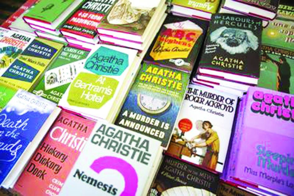 Polisiye Turunun Kitabini Yazmis Agatha Christie Nin Mutlaka Okumaniz Gereken 13 Romani Onedio Com