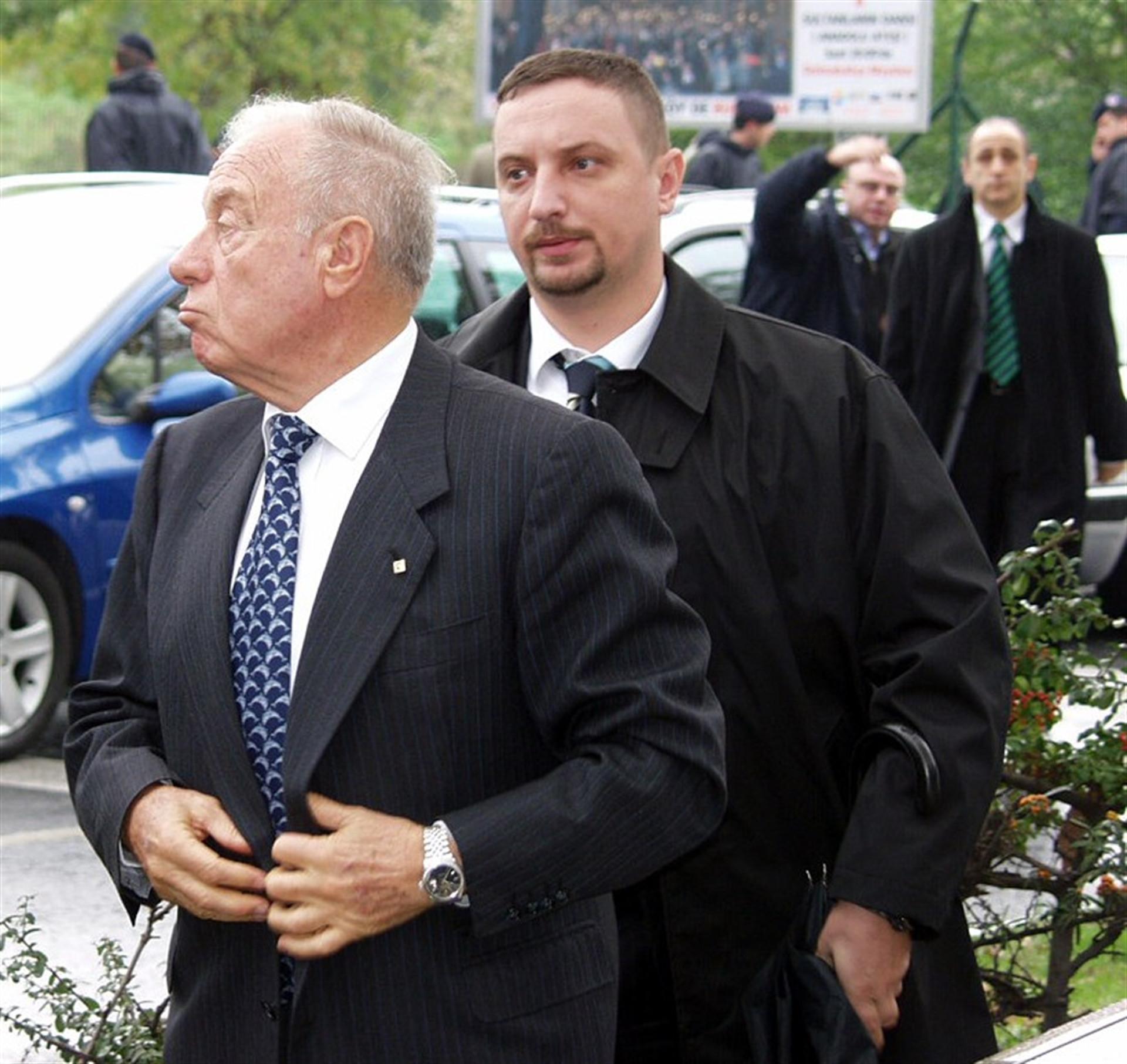 İshak Alaton yaşamını yitirdi Güncel Haberler