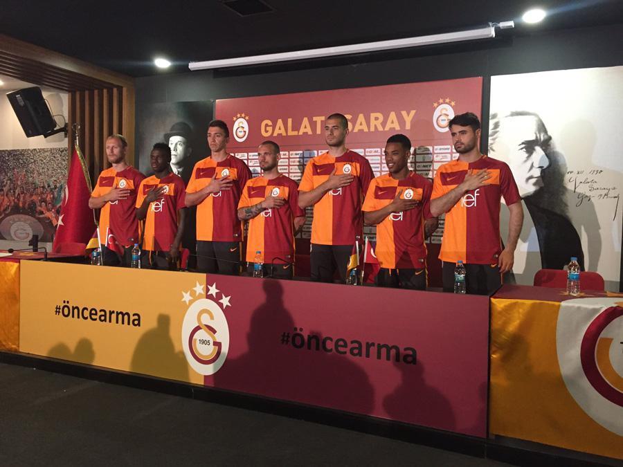 İşte Galatasaray'ın yeni forması! - Son Dakika Spor Haberleri