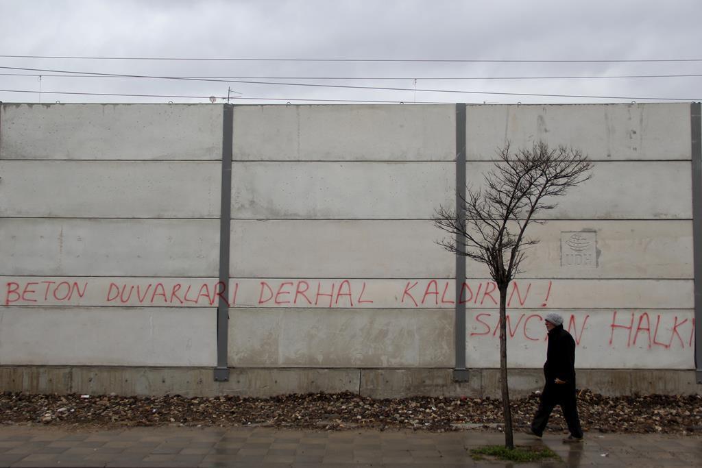 Bir duvar da Sincan�a Bir duvar da Sincan�a