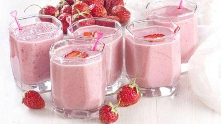 Çilekli milkshake tarifi İçecek Tarifleri
