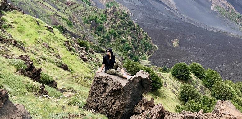 Dumani Ustunde Etna Yanardagi Nurgul Buyukkalay Kose Yazilari