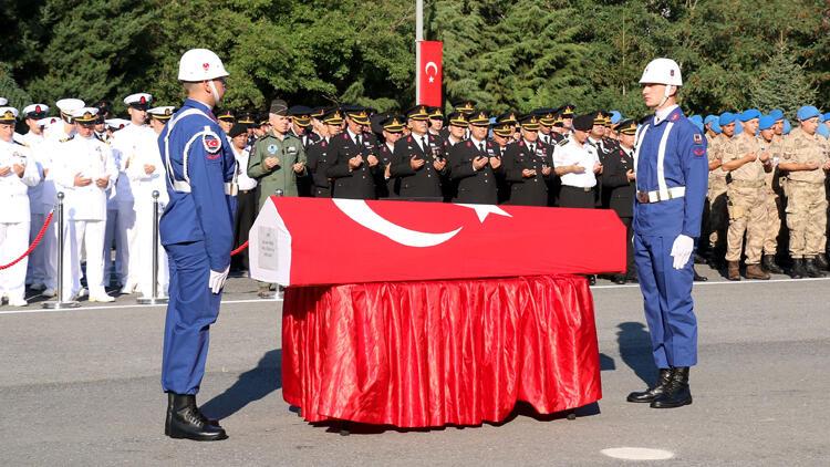 Kazada Sehit Olan Uzman Jandarma Yenier Icin Toren Duzenlendi Son Dakika Haberleri