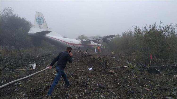 Ukrayna'da uçak kazası 3 ölü 3 yaralı