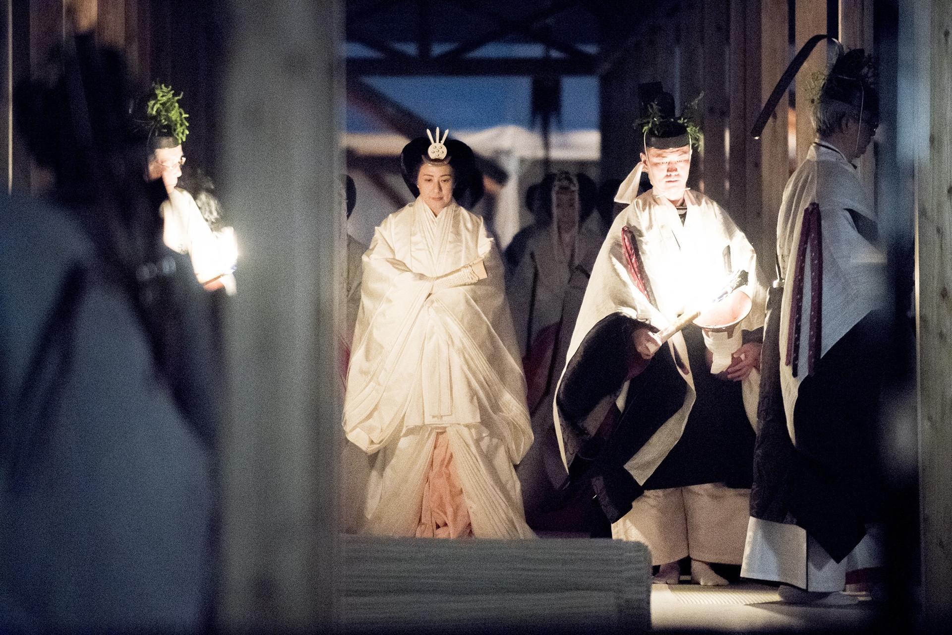 Japonya'da muhafazakârlar, Japon Hanedanı'nın Güneş Tanrıçası Ama...