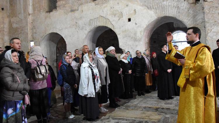 RUSLAR NOEL BABAYI DEMREDE AYİNLE ANDI RUSLAR NOEL BABAYI DEMREDE AYİNLE ANDI