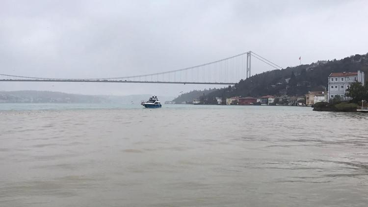İstanbul’da günlerdir etkisini sürdüren yağmurun ardından Anadolu Hisarı sahiline çamur aktı. Çamur bulanan Anadolu Hisarı sahili ile Göksu Deresi böyle görüntülendi. ile ilgili görsel sonucu